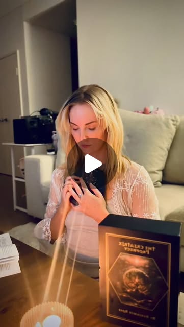 Amelia Conway with a Creatrix card and box set.